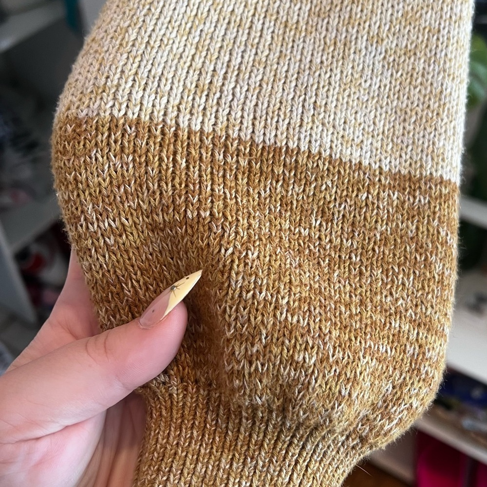 Beige and Gold Sweater with Textured Sleeves - Picture 3 of 5